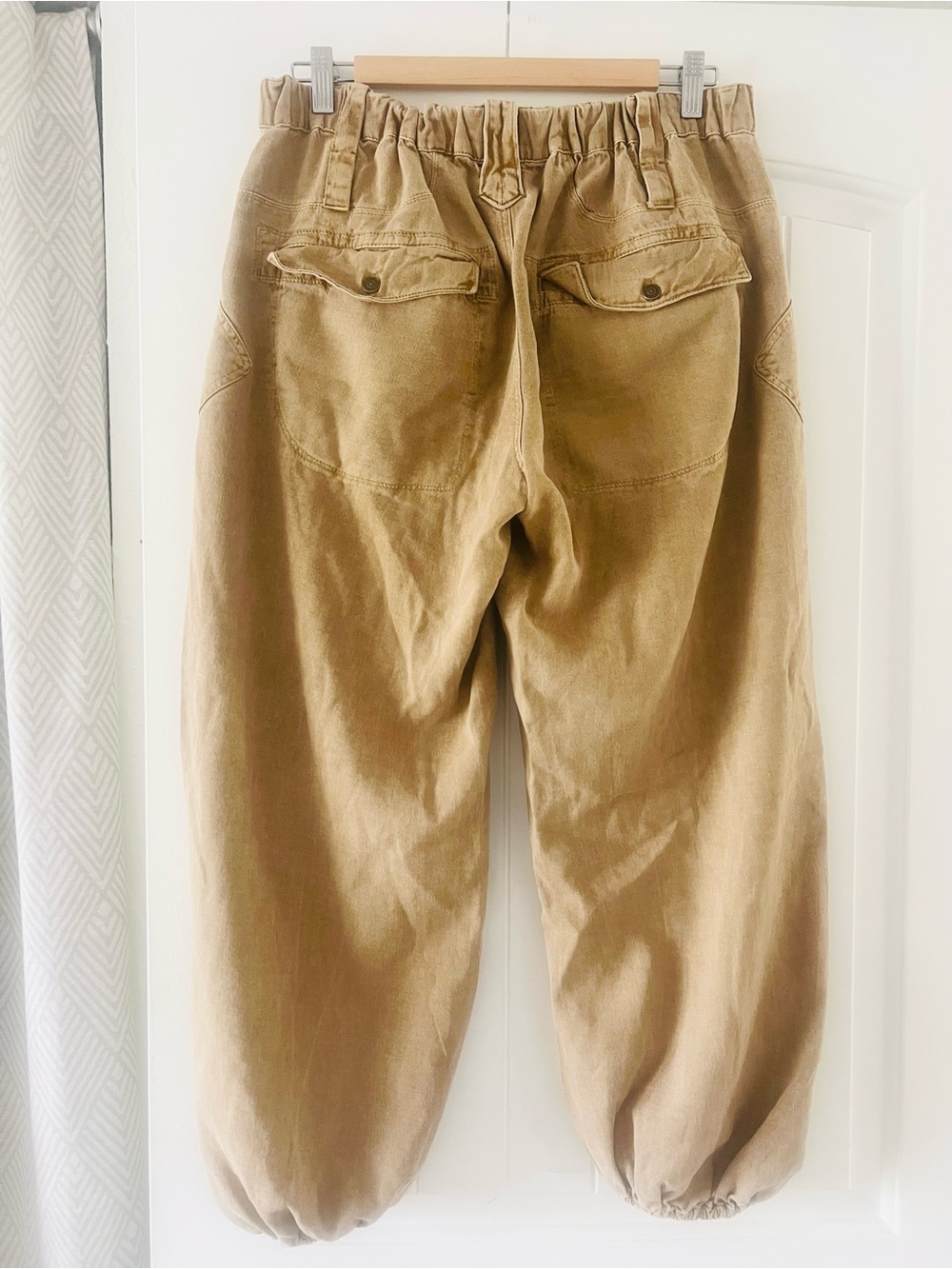 Free People Cropped Balloon Utility Drawstring Cargo Style Pants Tan Medium - Picture 2 of 4
